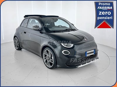 Abarth 500e Cabrio 42 kWh Turismo del 2023 usata a Milano