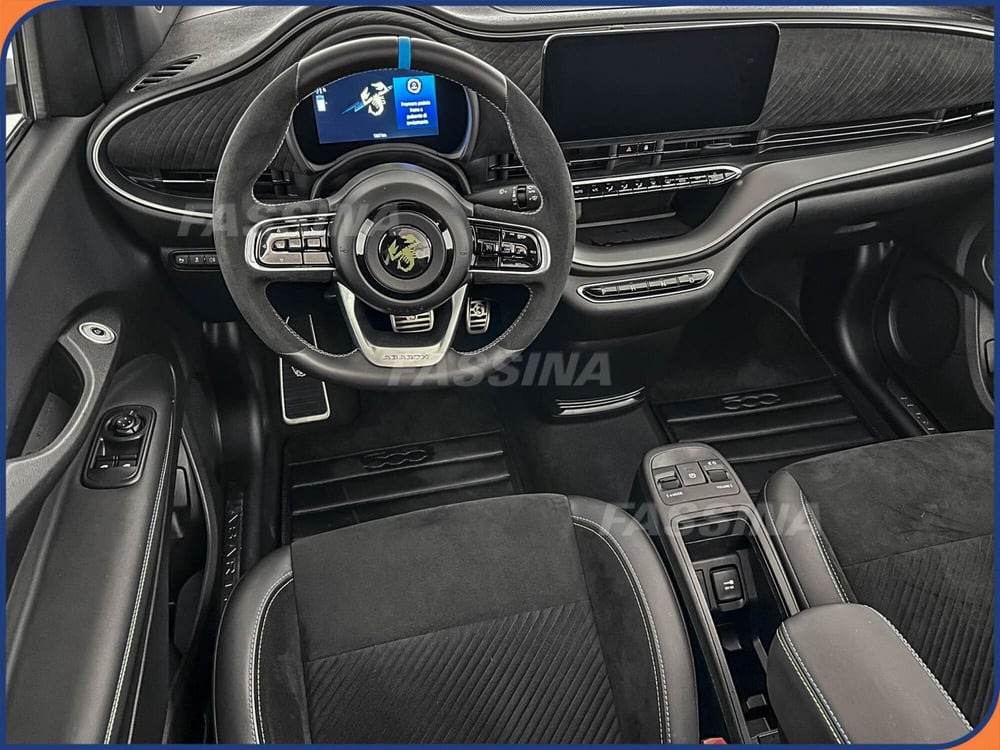 Abarth 500e Cabrio usata a Milano (10)