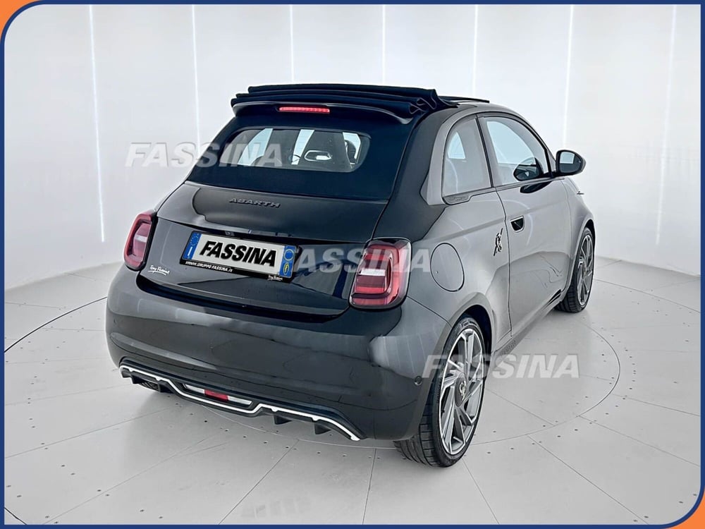 Abarth 500e Cabrio usata a Milano (6)