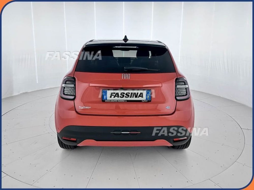 Fiat 600 nuova a Milano (5)
