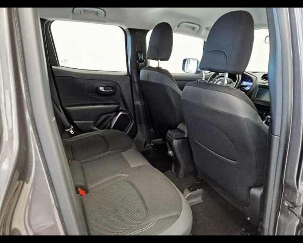 Jeep Renegade usata a Milano (11)