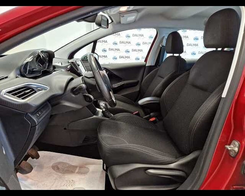 Peugeot 208 usata a Milano (5)
