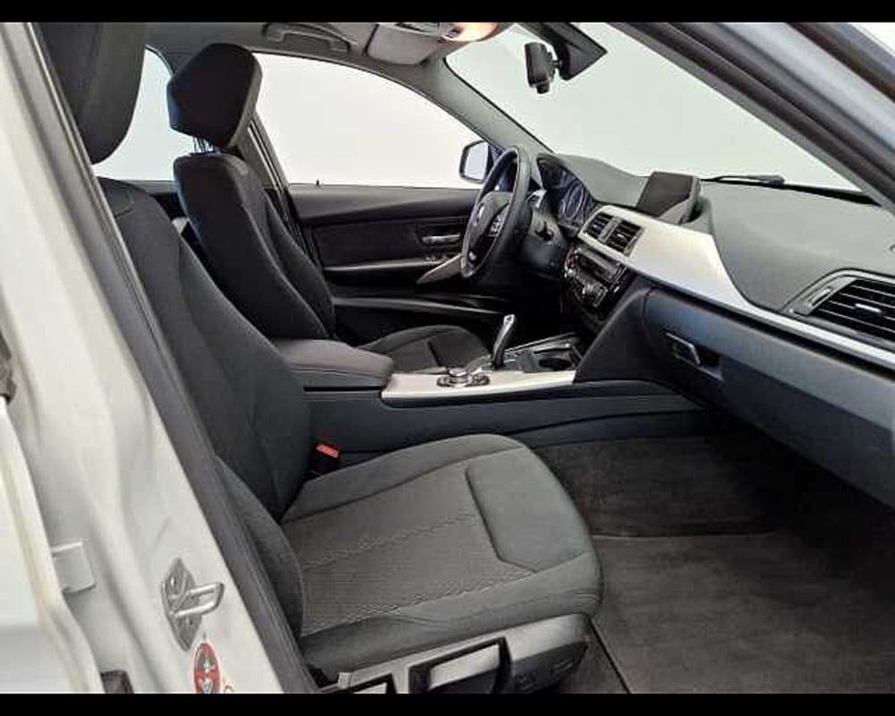 BMW Serie 3 Touring usata a Milano (9)