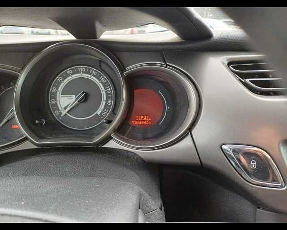 Citroen C3 usata a Venezia (13)