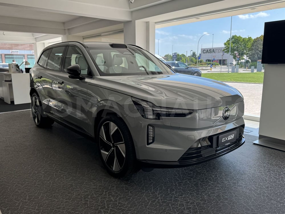 Volvo EX90 nuova a Forlì-Cesena