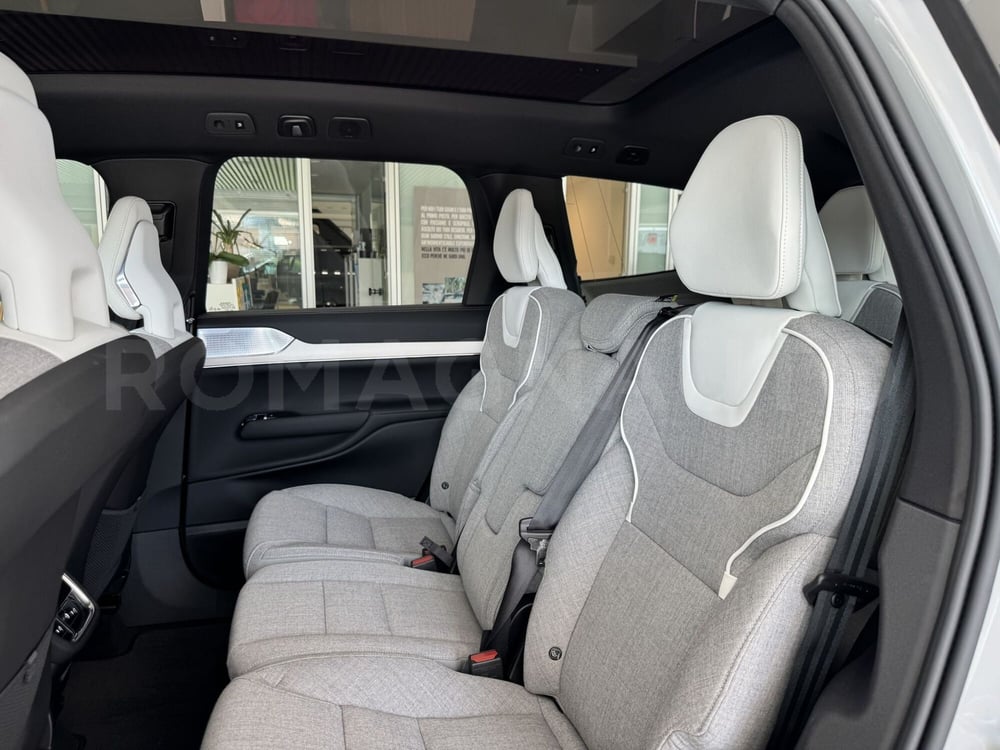 Volvo EX90 nuova a Forlì-Cesena (15)