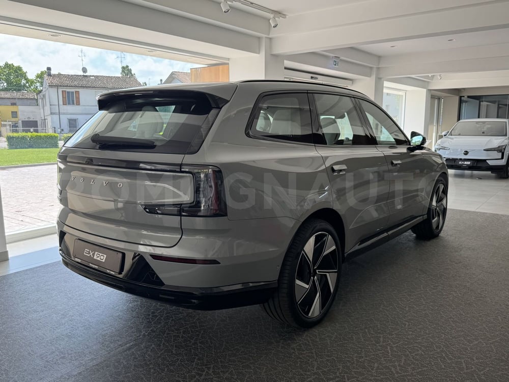 Volvo EX90 nuova a Forlì-Cesena (5)