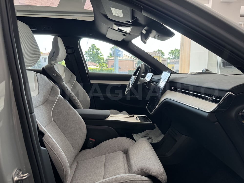 Volvo EX90 nuova a Forlì-Cesena (7)