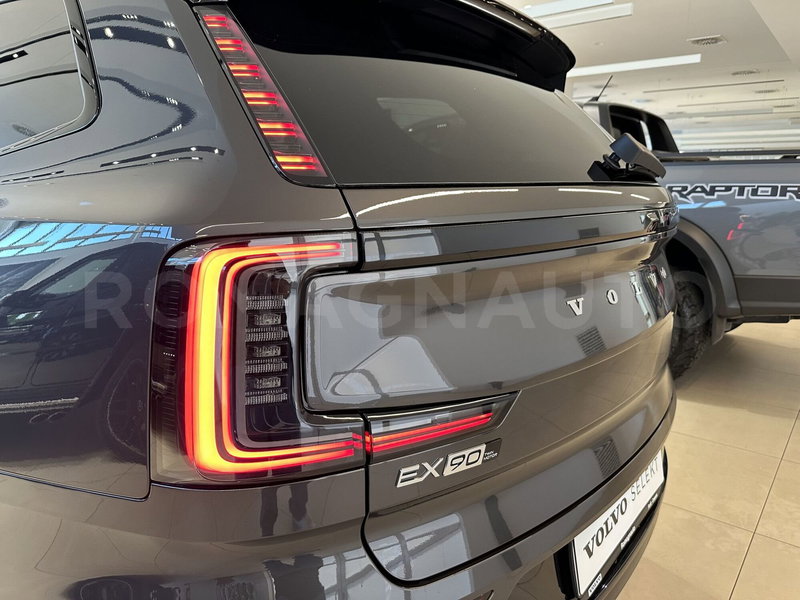 Volvo EX90 usata a Forlì-Cesena (8)