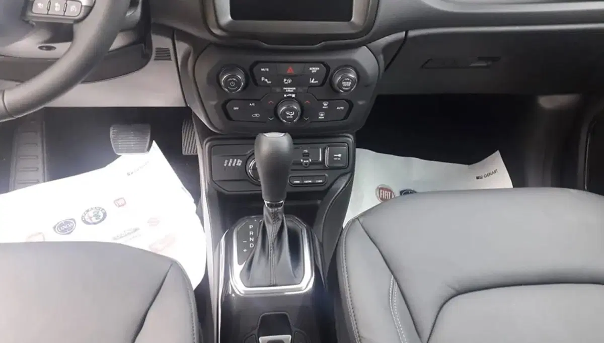 Jeep Renegade usata a Latina (9)