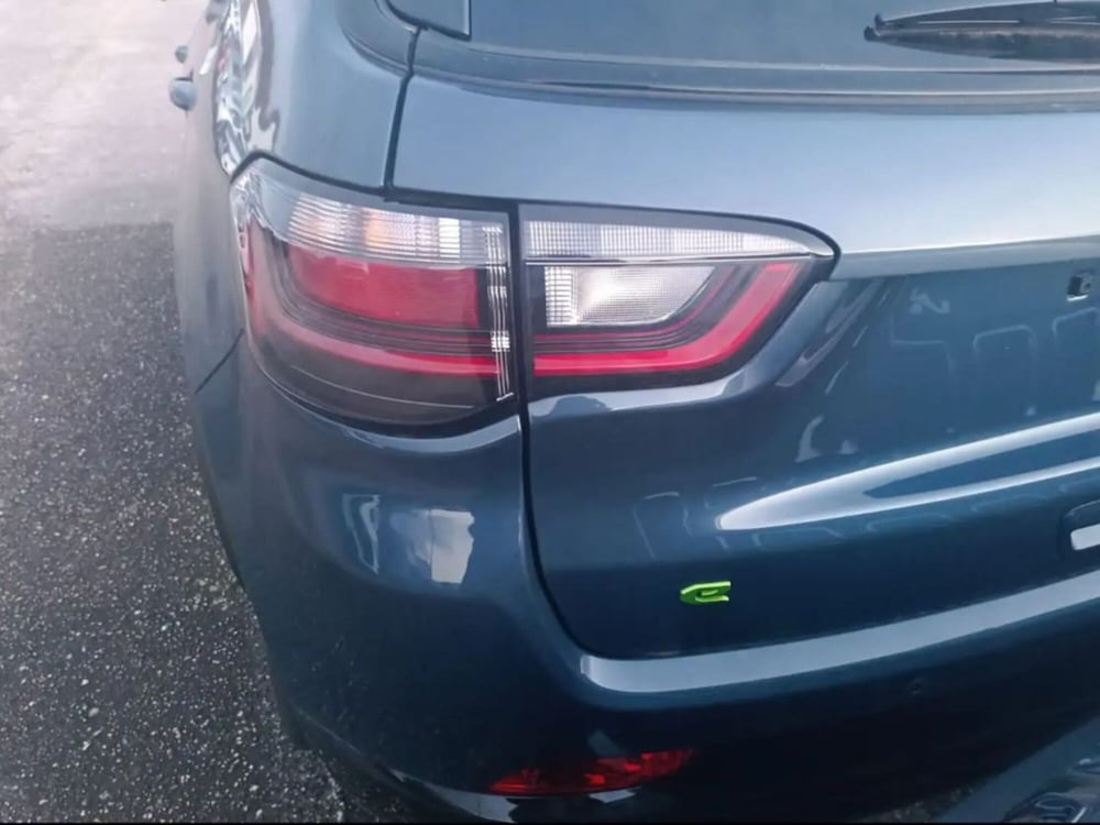 Jeep Compass nuova a Latina (7)