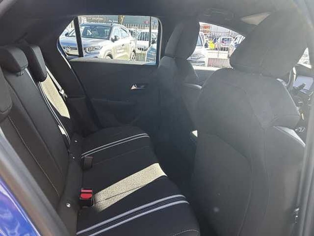 Opel Corsa nuova a Milano (10)