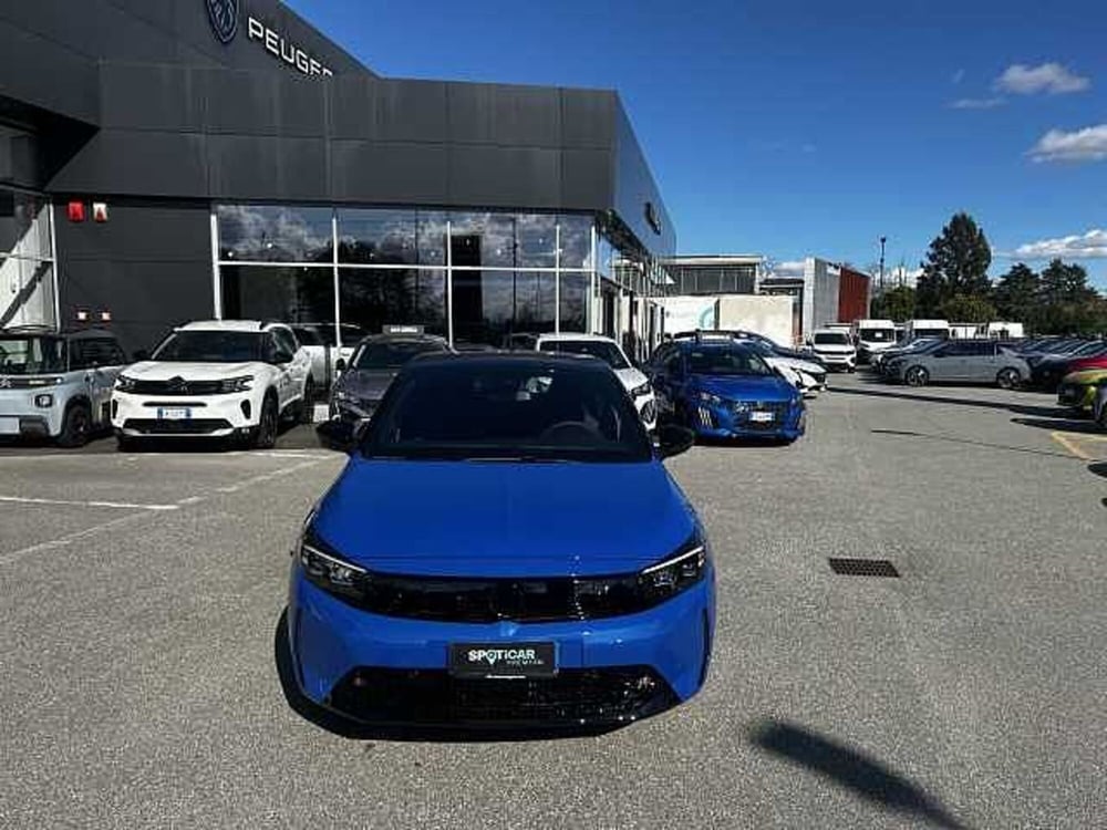 Opel Corsa nuova a Milano (2)