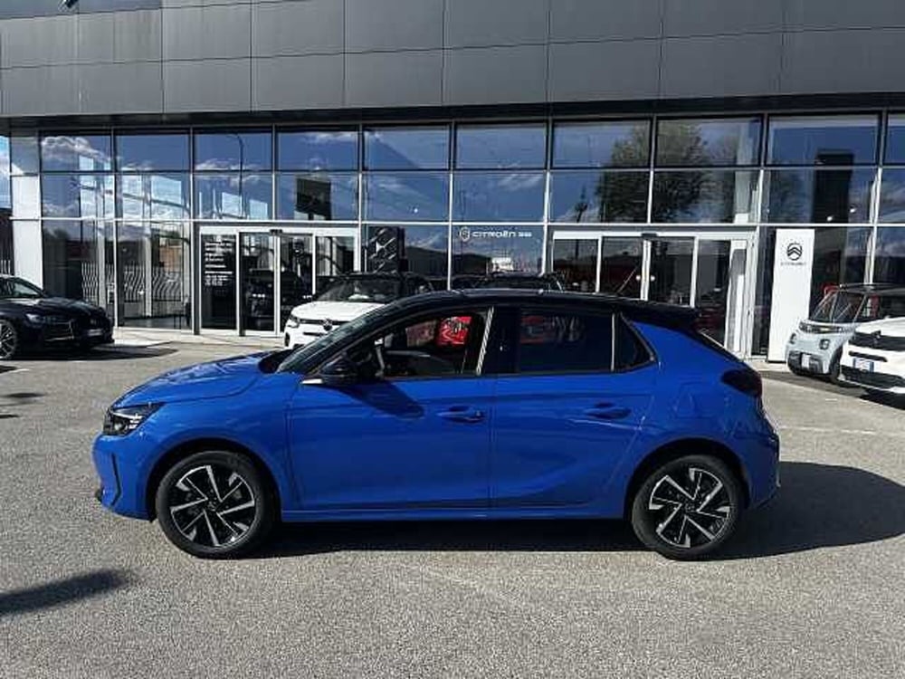 Opel Corsa nuova a Milano (4)