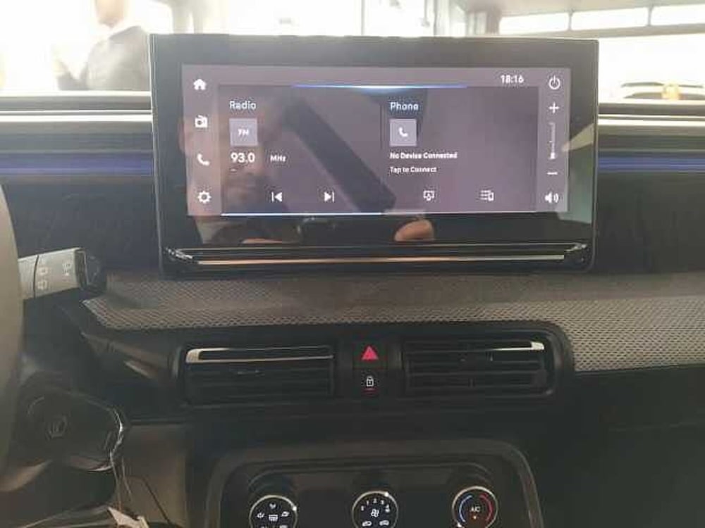 Citroen C3 Aircross nuova a Milano (13)