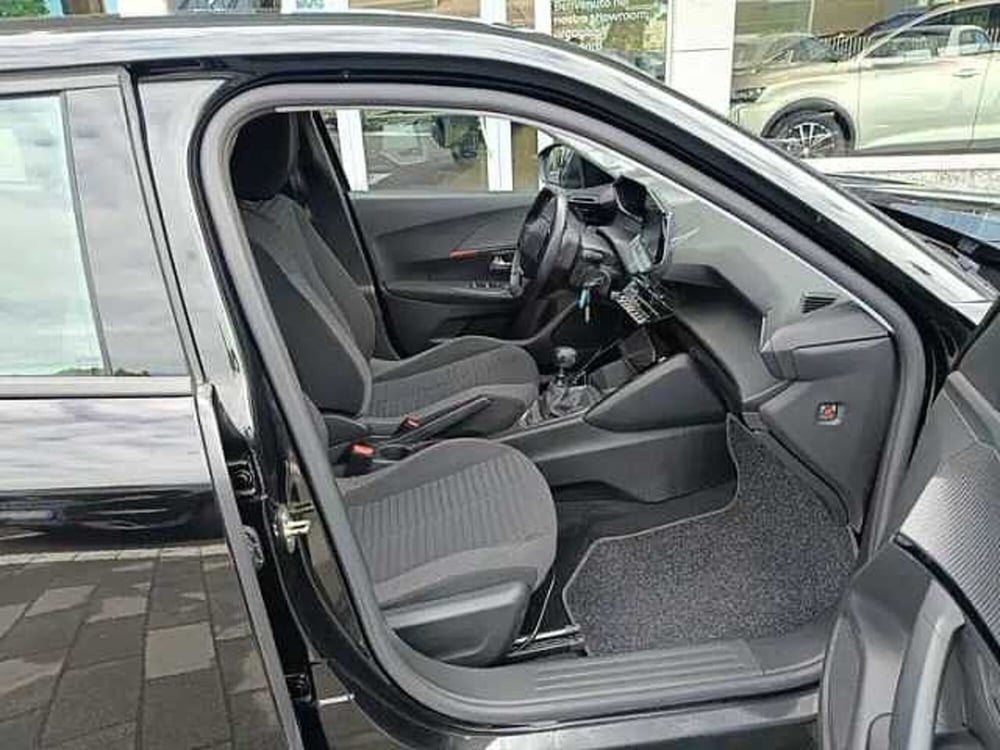 Peugeot 2008 usata a Milano (11)