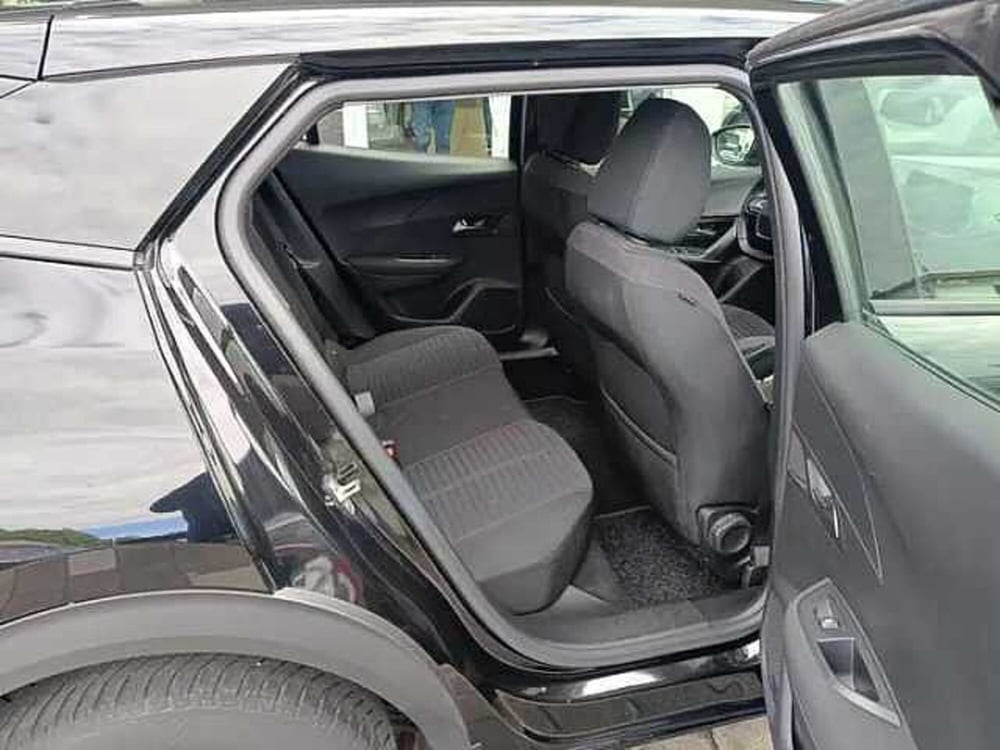 Peugeot 2008 usata a Milano (12)