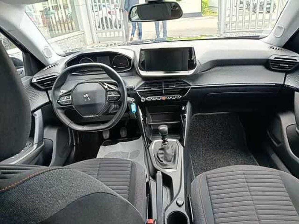 Peugeot 2008 usata a Milano (9)