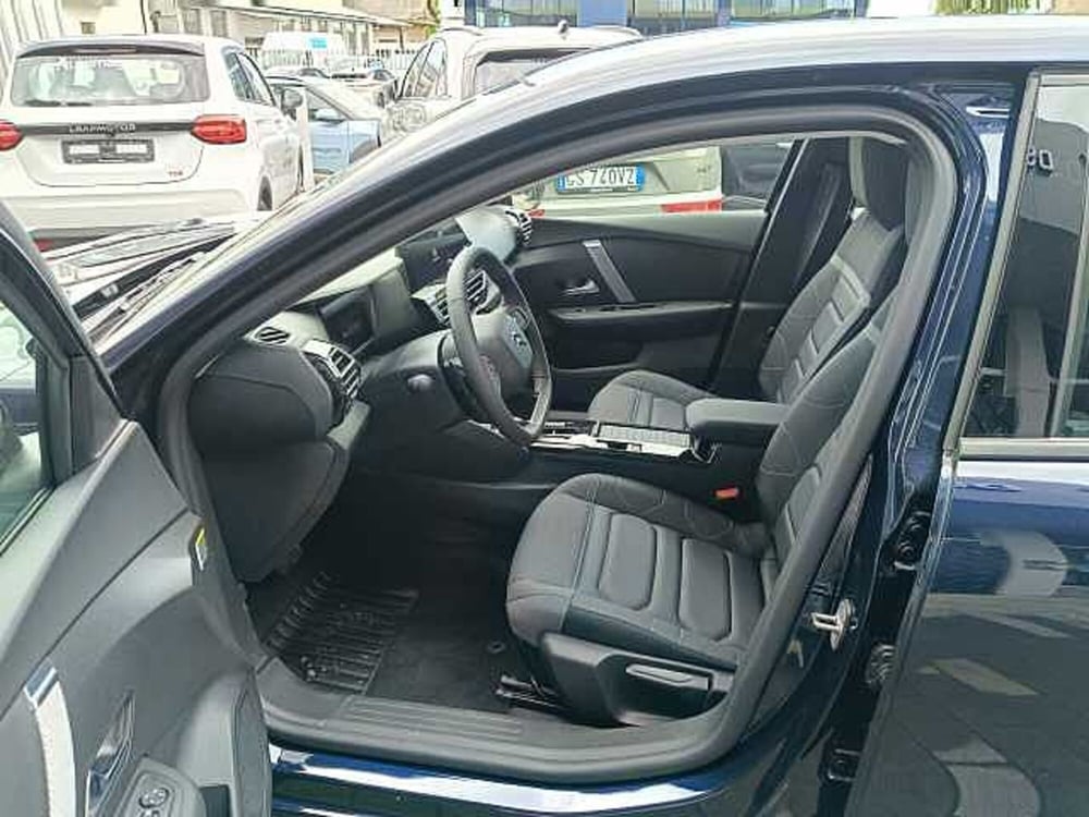 Citroen C4 nuova a Milano (10)