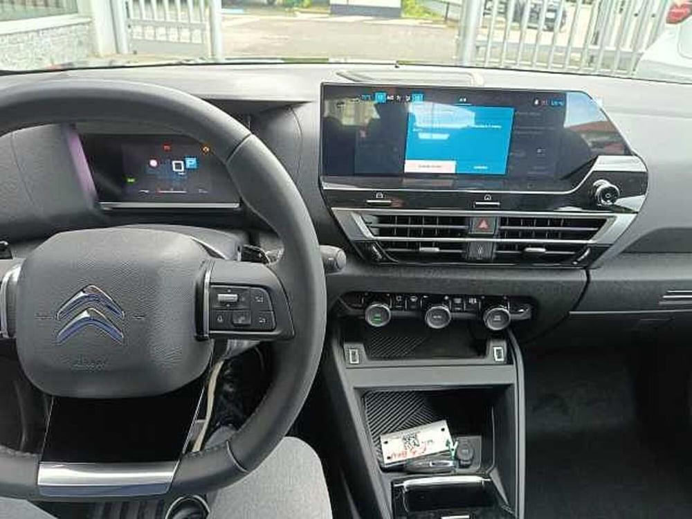 Citroen C4 nuova a Milano (12)