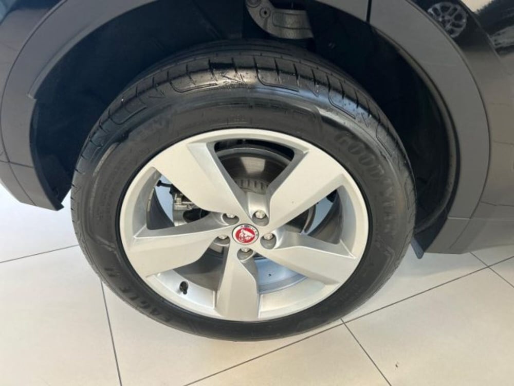 Jaguar E-Pace usata a Modena (16)