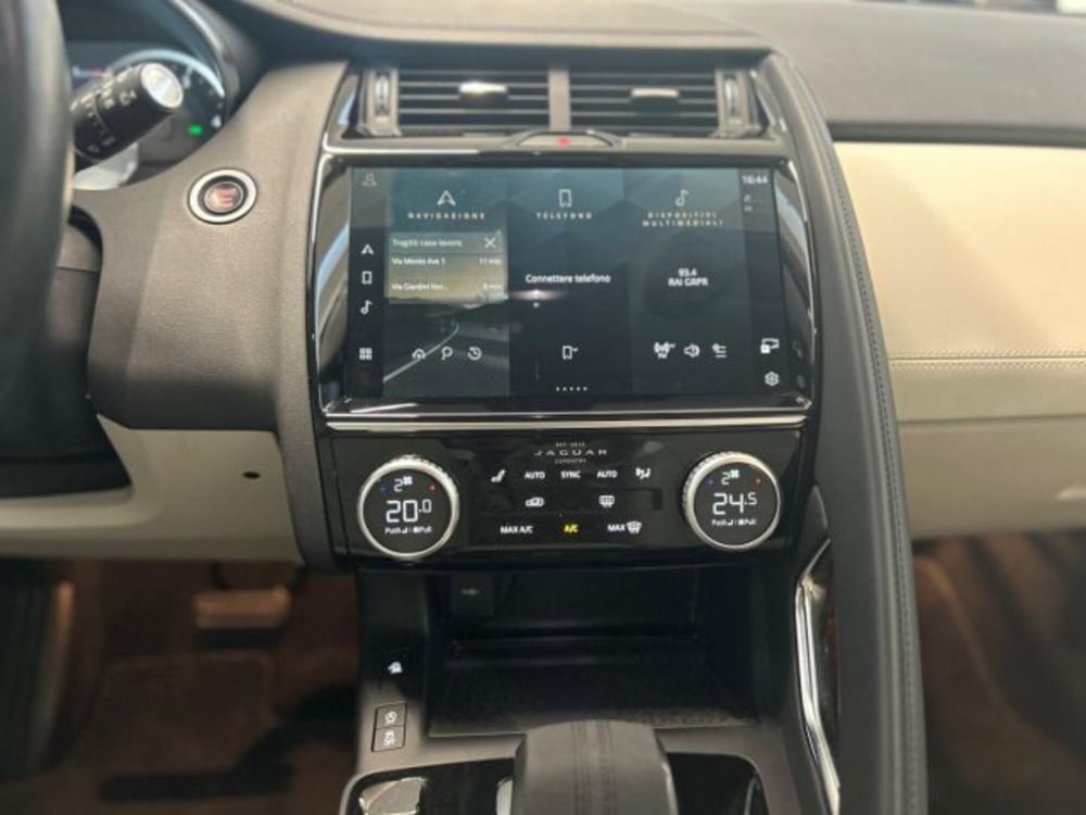 Jaguar E-Pace usata a Modena (9)