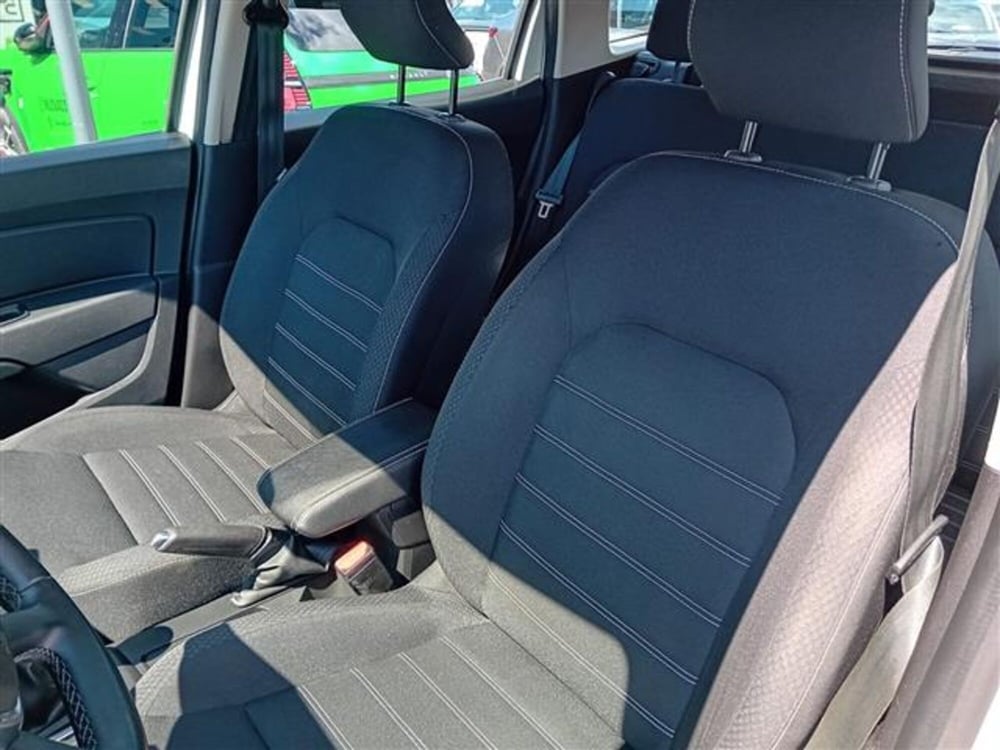 Dacia Duster usata a Firenze (7)