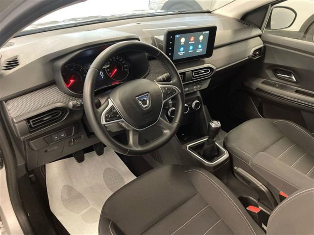 Dacia Jogger usata a Brescia (12)