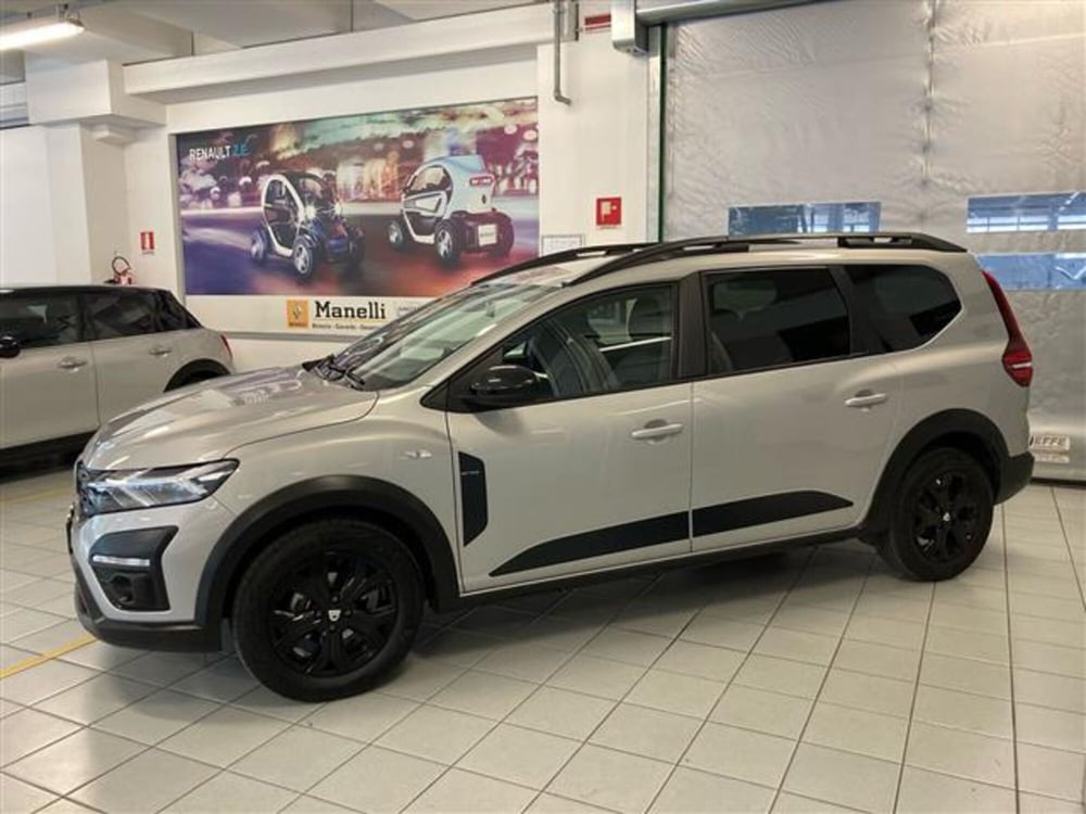 Dacia Jogger usata a Brescia (4)