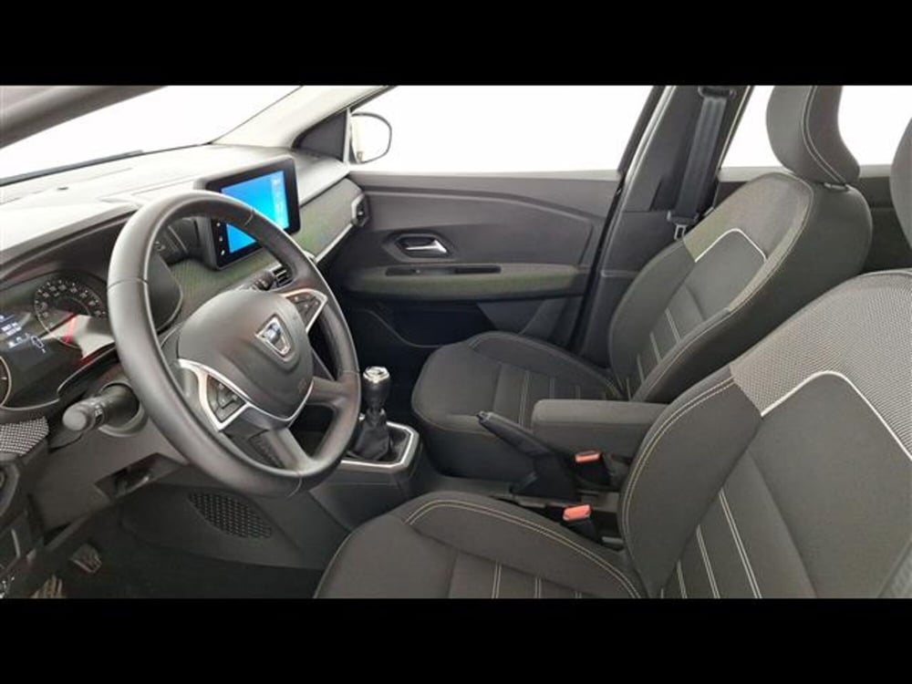 Dacia Sandero usata a Milano (13)