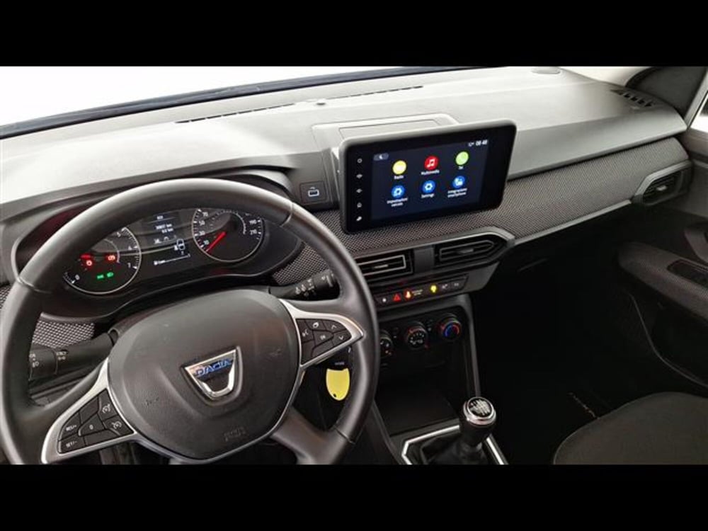 Dacia Sandero usata a Milano (15)