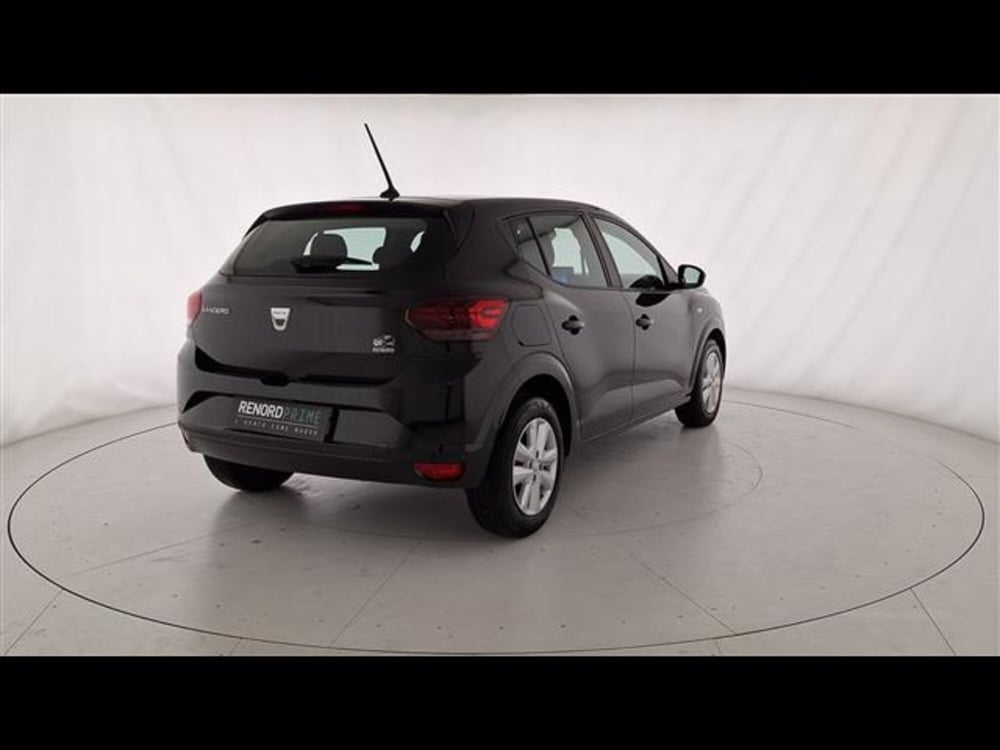 Dacia Sandero usata a Milano (5)