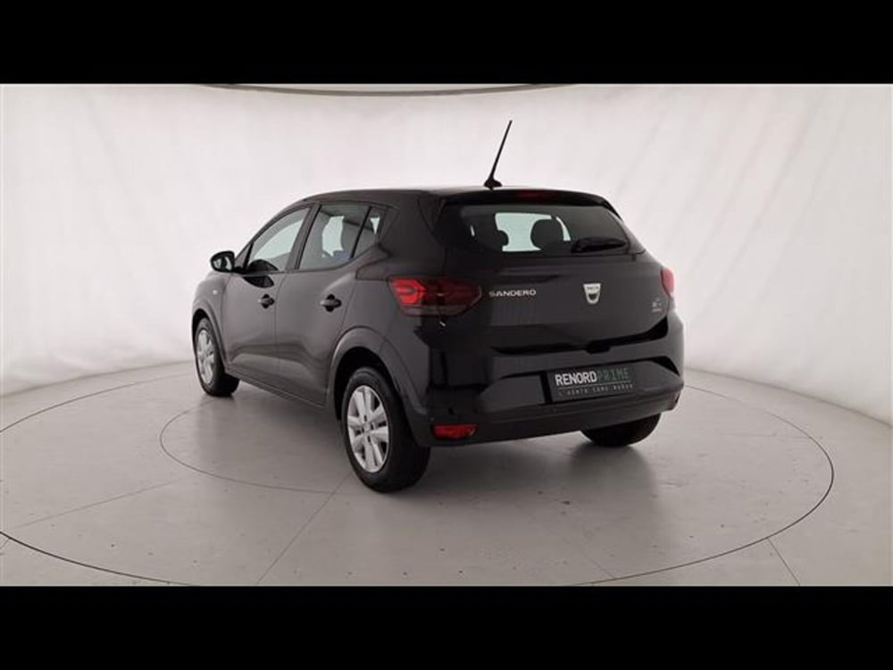 Dacia Sandero usata a Milano (6)