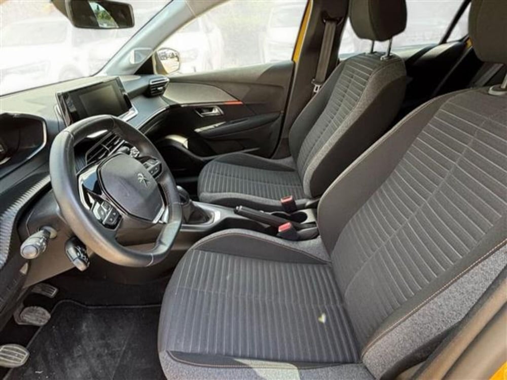 Peugeot 208 usata a Livorno (9)