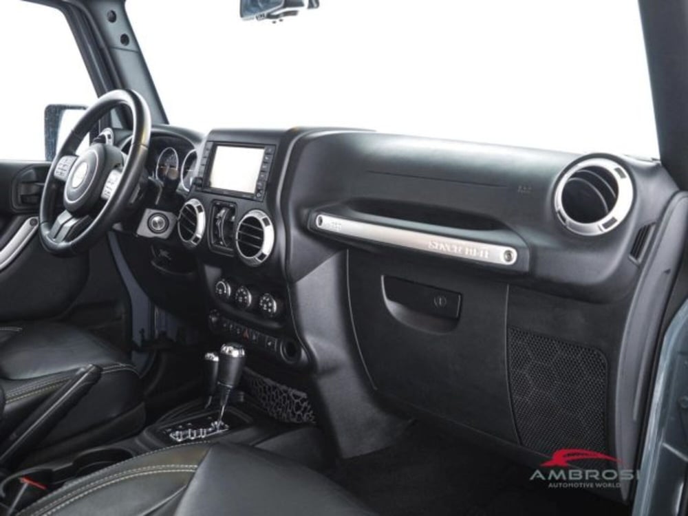 Jeep Wrangler usata a Perugia (12)