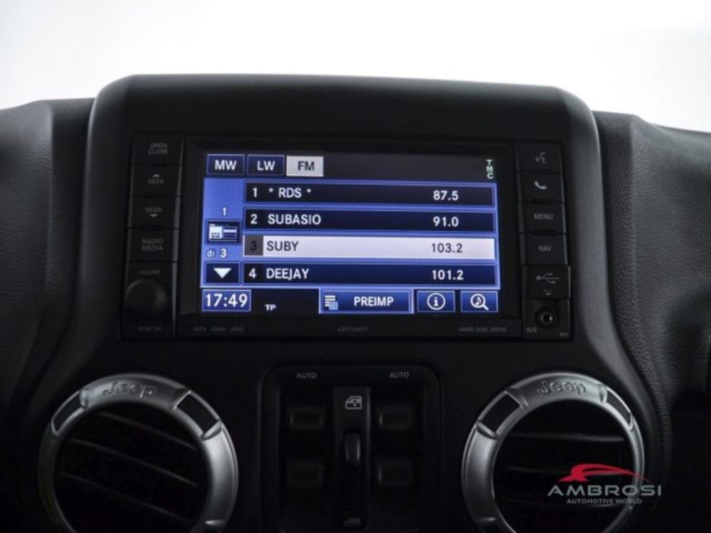 Jeep Wrangler usata a Perugia (14)