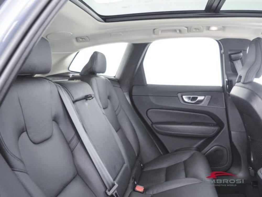 Volvo XC60 usata a Perugia (11)