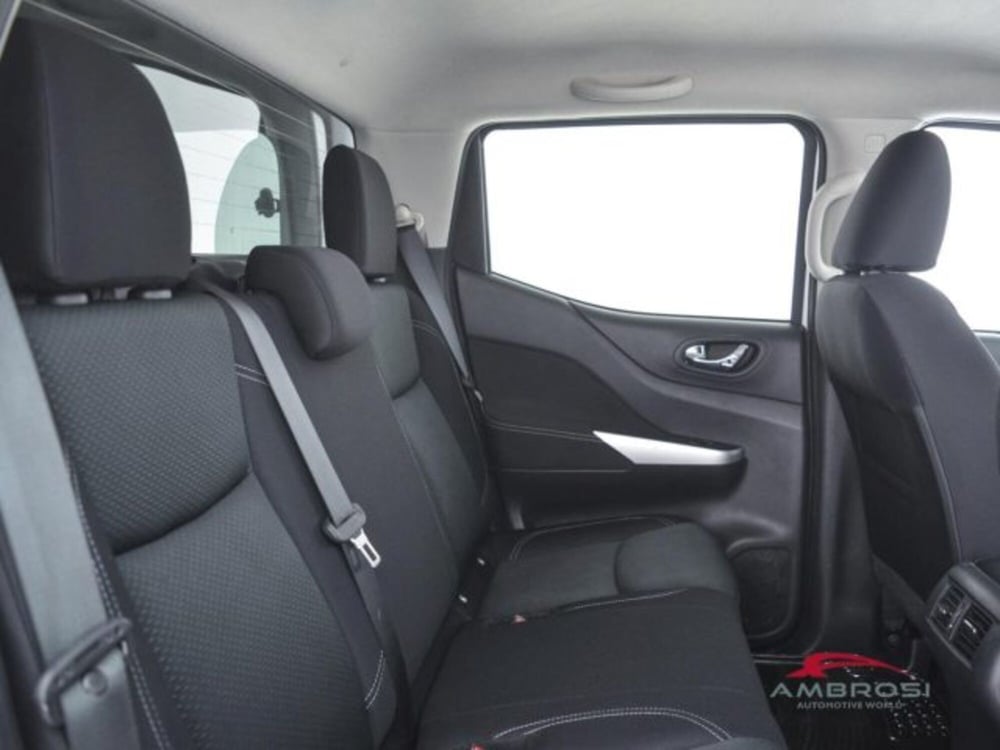 Nissan Navara usata a Perugia (11)