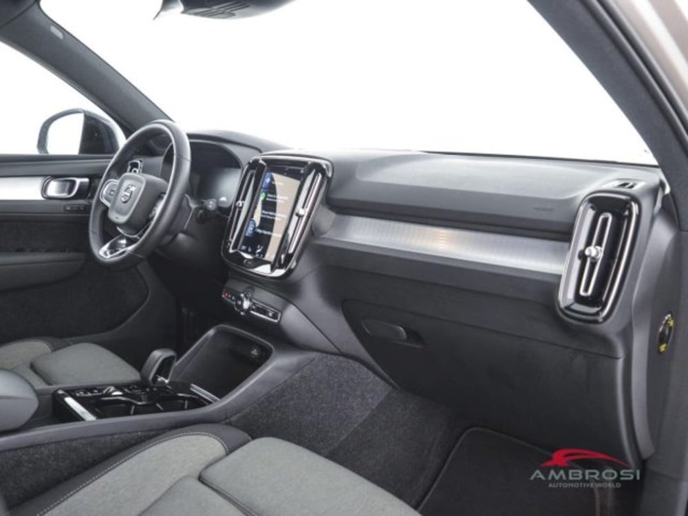 Volvo XC40 usata a Perugia (12)