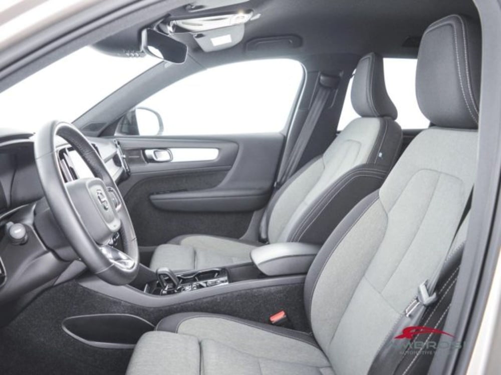 Volvo XC40 usata a Perugia (9)