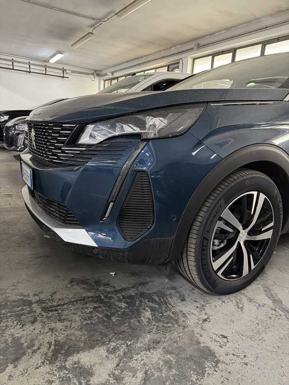 Peugeot 5008 nuova a Lecce (2)