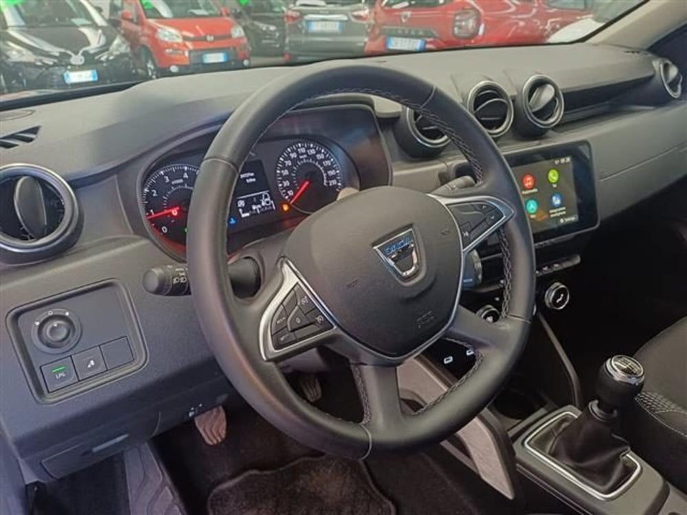 Dacia Duster usata a Cremona (12)