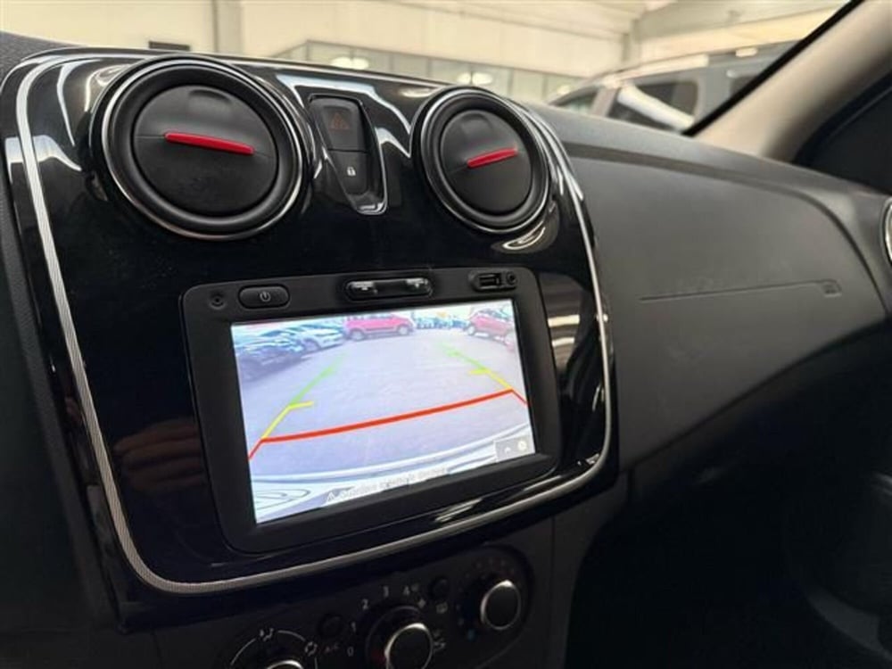 Dacia Sandero usata a Cremona (12)