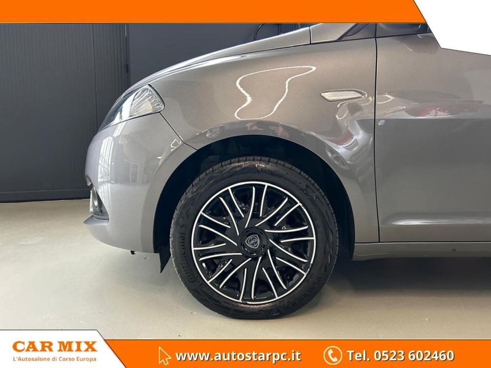 Lancia Ypsilon usata a Piacenza (14)