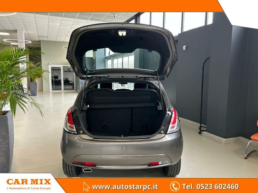 Lancia Ypsilon usata a Piacenza (7)