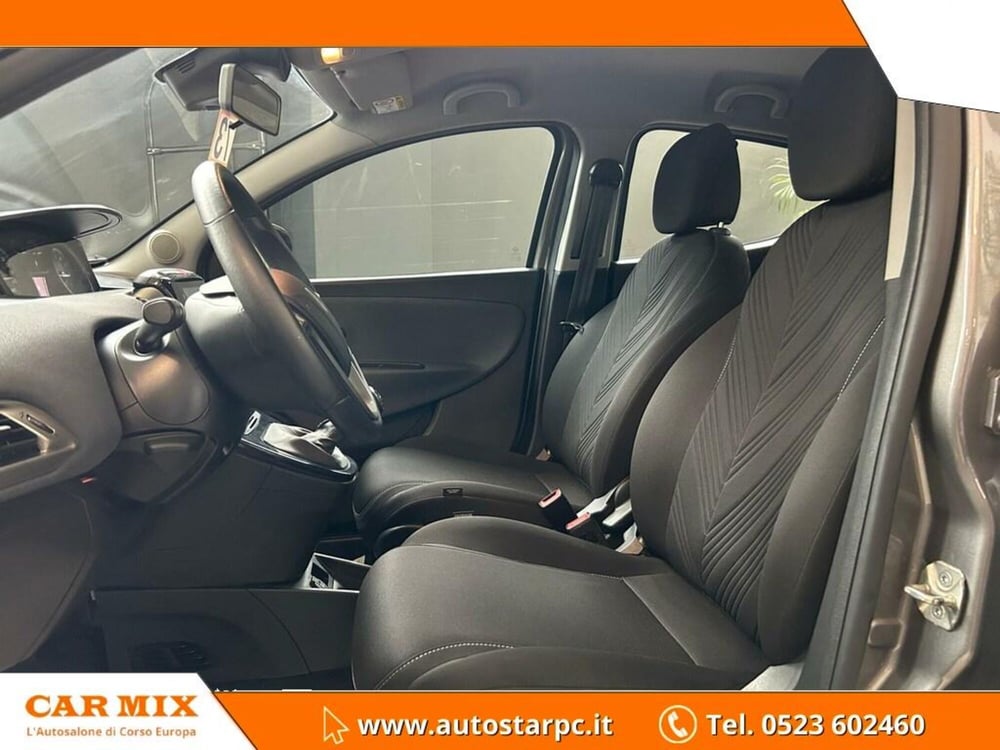 Lancia Ypsilon usata a Piacenza (8)