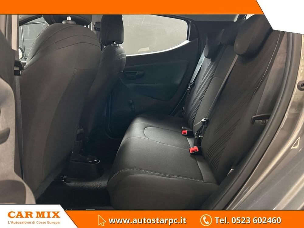 Lancia Ypsilon usata a Piacenza (9)