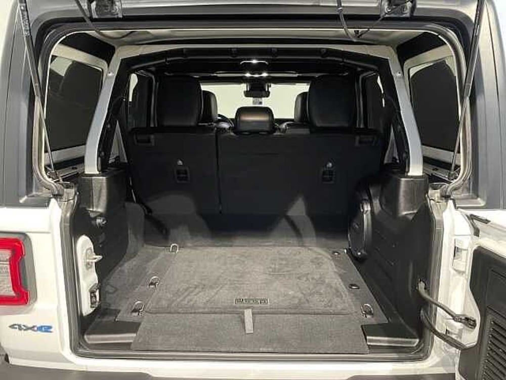 Jeep Wrangler Unlimited usata a Ravenna (11)