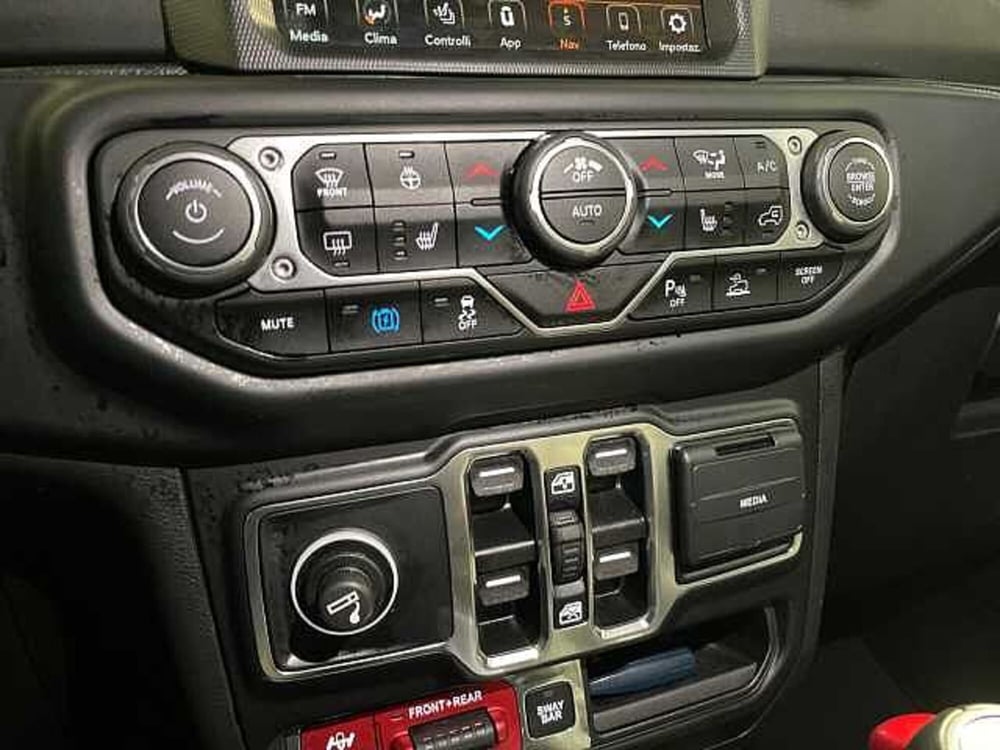 Jeep Wrangler Unlimited usata a Ravenna (16)