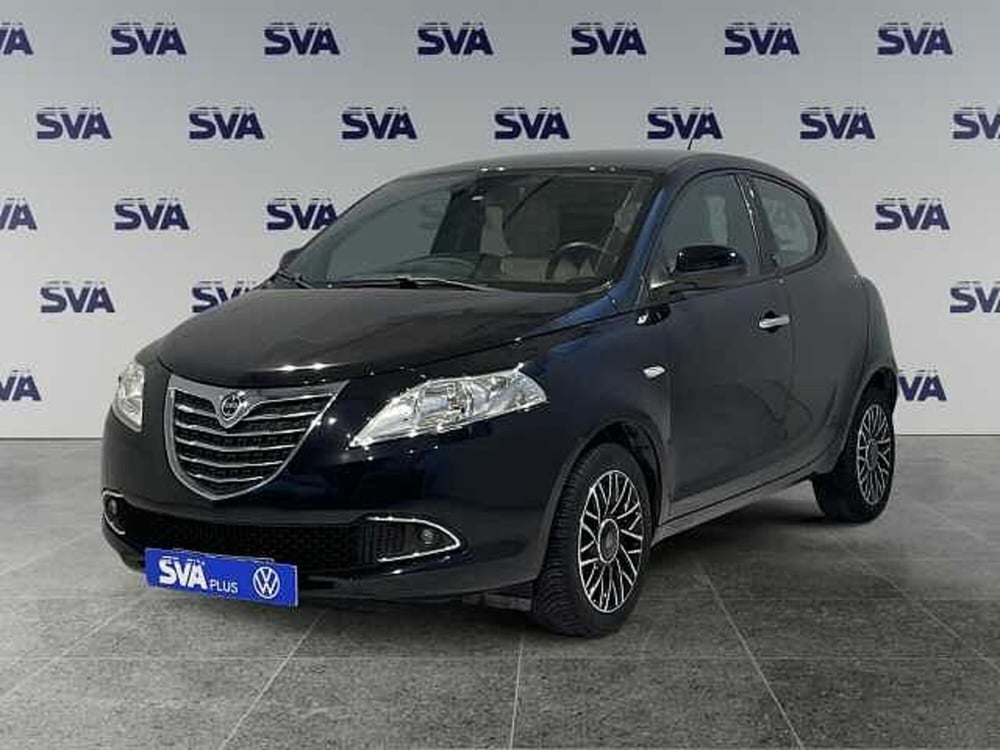 Lancia Ypsilon usata a Ravenna